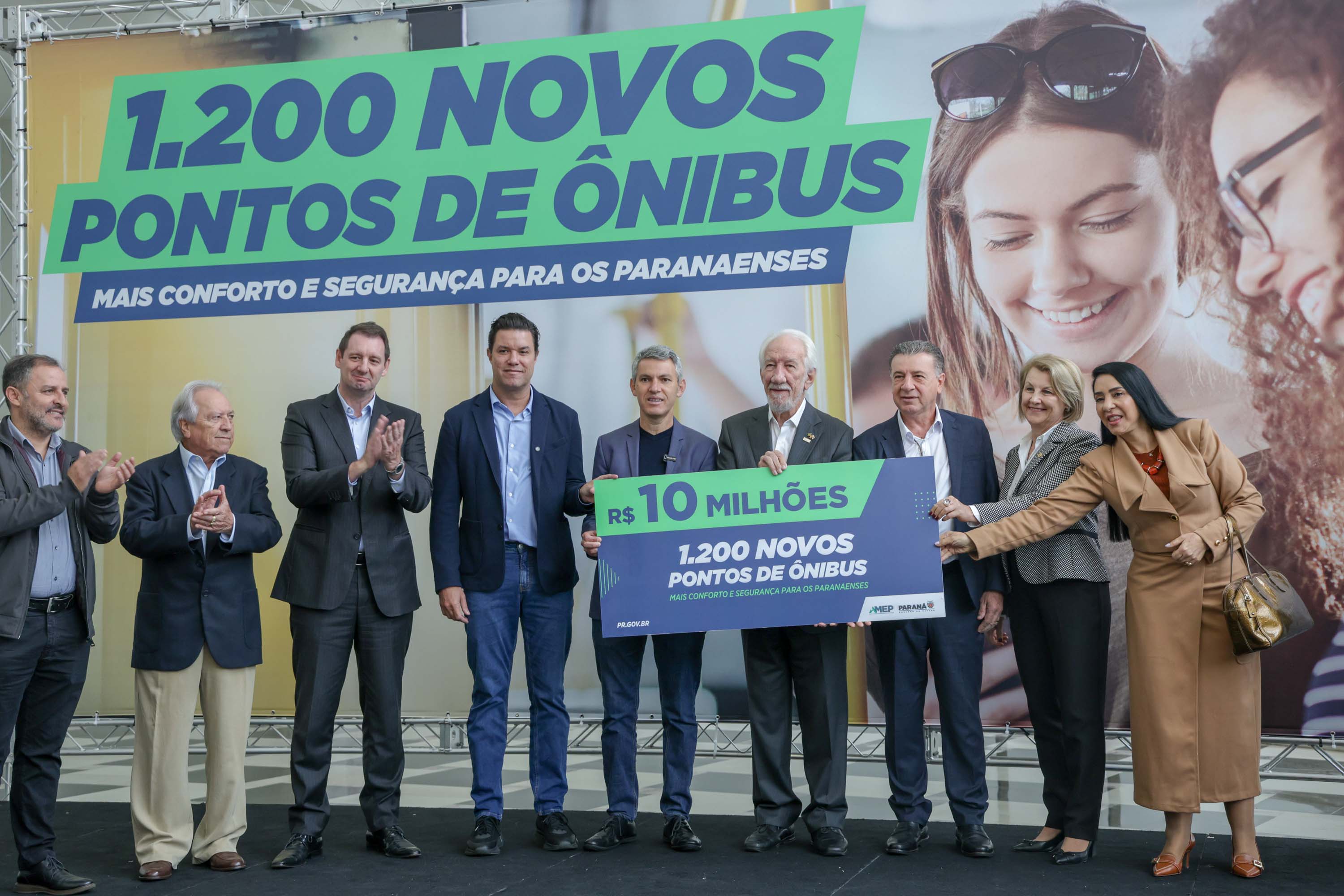 Estado vai distribuir 1.200 novos abrigos para pontos de ônibus em cidades metropolitanas