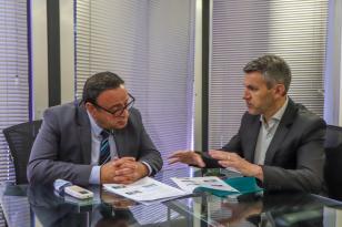 Foto da reunião com o deputado Hussein Bakri