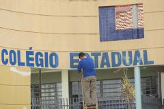 As instalações de nove escolas dos municípios de Pinhais, Piraquara e Curitiba estão recebendo uma série de melhorias, como reparos em alvenaria, pintura de paredes e muros, limpeza e capinagem dos terrenos. 