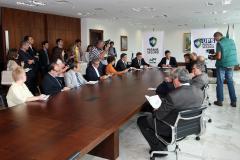 O governador Beto Richa assinou no dia 14 de janeiro, no Palácio Iguaçu, termo de cooperação técnica para a realização de ações de desenvolvimento e cidadania nas regiões que são ocupadas por Unidades Paraná Seguro (UPS). 