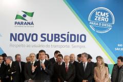 O governador Beto Richa sancionou no dia 06 de maio o projeto de lei que isenta do Imposto sobre Circulação de Mercadorias e Serviços (ICMS) o óleo diesel usado no transporte coletivo de 21 municípios paranaenses. 