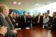 O governador Beto Richa anunciou nesta quarta-feira (12/06) uma redução de R$ 0,10 no preço das passagens de ônibus da rede não integrada da Região Metropolitana de Curitiba (RMC). A