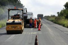 O Departamento de Estradas de Rodagem (DER-PR) - pertencente à Secretaria de Infraestrutura e Logística - está trabalhando na conservação e recuperação ao longo de 127 quilômetros de rodovias na região Leste do Paraná.