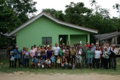 Vinte e duas famílias de comunidades quilombolas de Adrianópolis, na RMC, receberam as chaves de suas novas casas. 