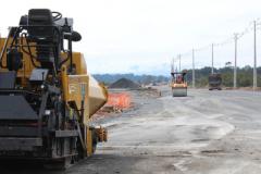 As obras de duplicação da rodovia João Leopoldo Jacomel (PR-415), que liga Curitiba, Pinhais e Piraquara estão em ritmo acelerado.
